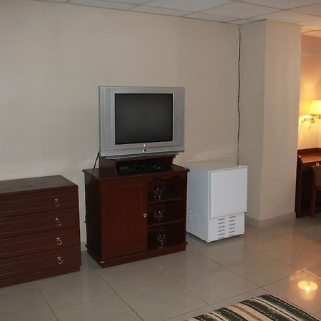 جواياكيل Hotel La Torre المظهر الخارجي الصورة